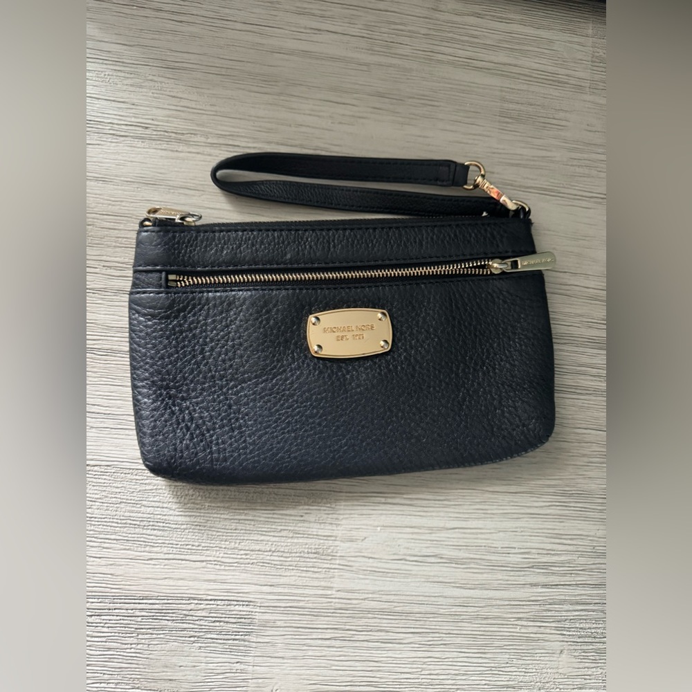 Black & Gold Michael Kors Genuine Leather Wristlet